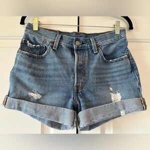 Levi’s Cuffed Denim Short